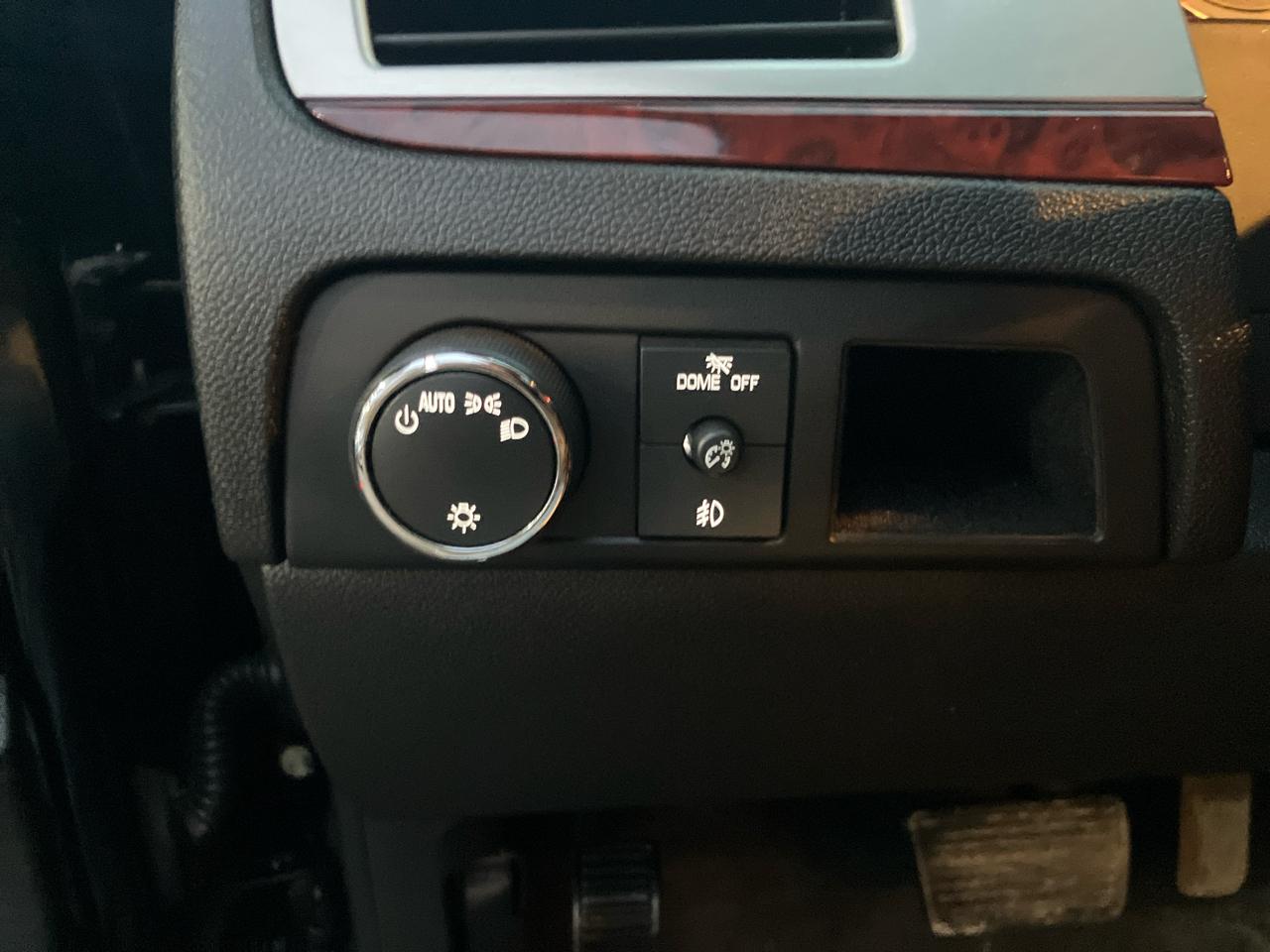 Cadillac Escalade AWD Premium 2012