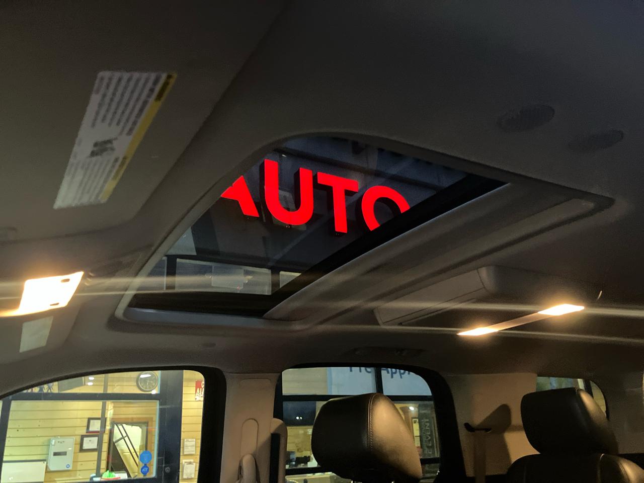 Cadillac Escalade AWD Premium 2012