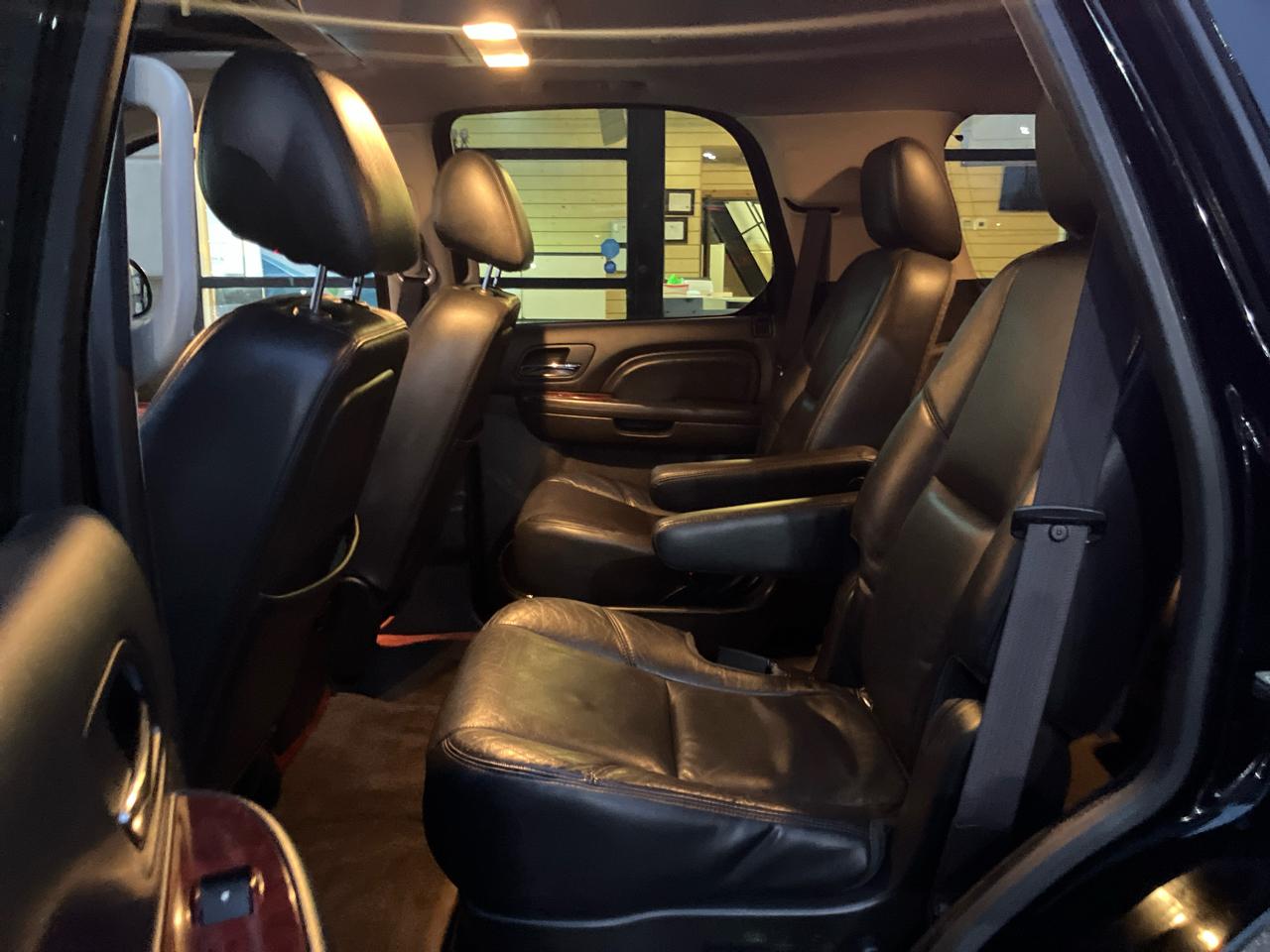 Cadillac Escalade AWD Premium 2012