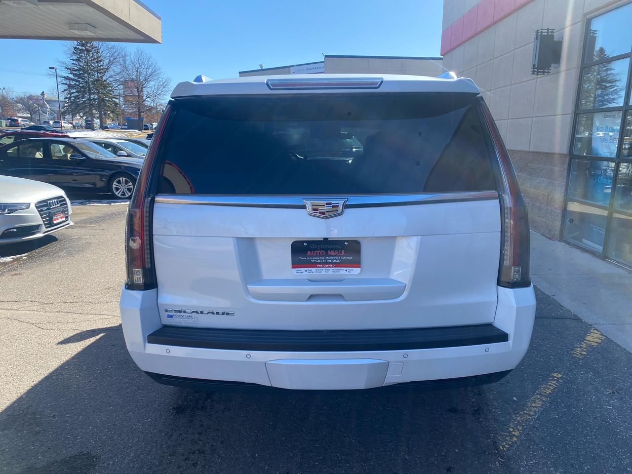 Cadillac Escalade Premium 4WD 2016