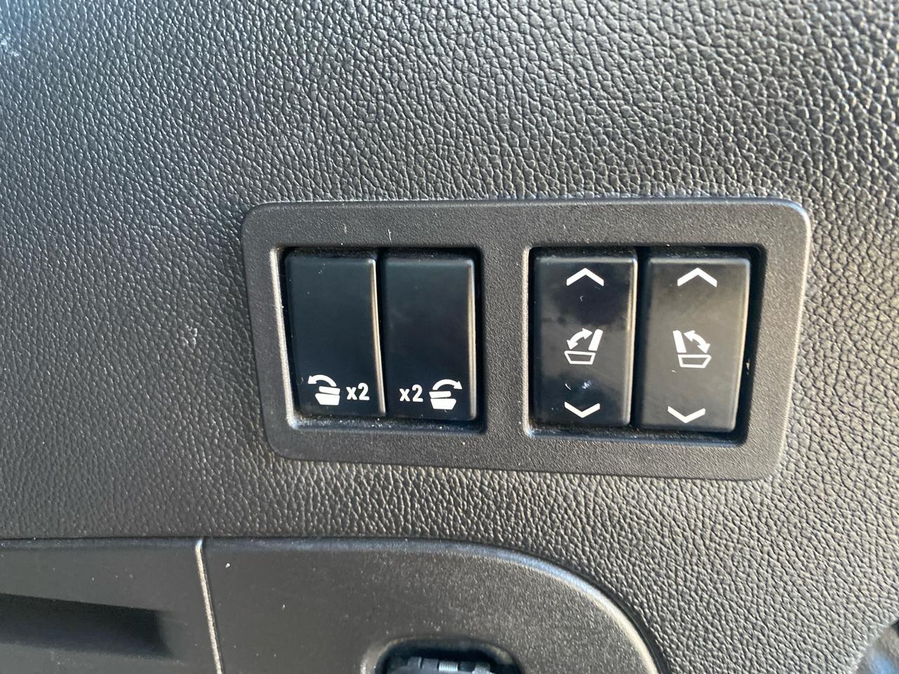 Cadillac Escalade Premium 4WD 2016