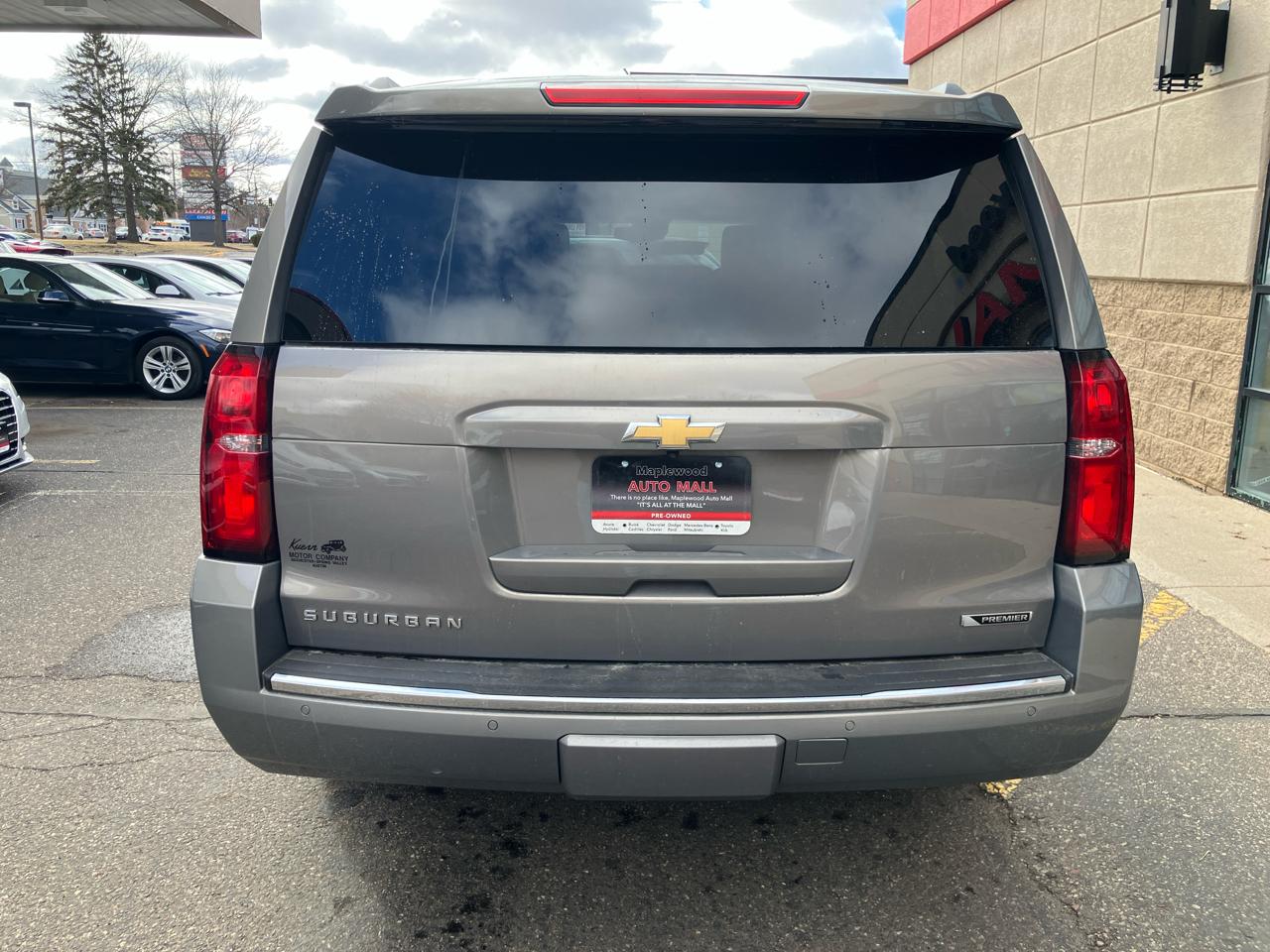 Chevrolet Suburban Premier 4WD 2017