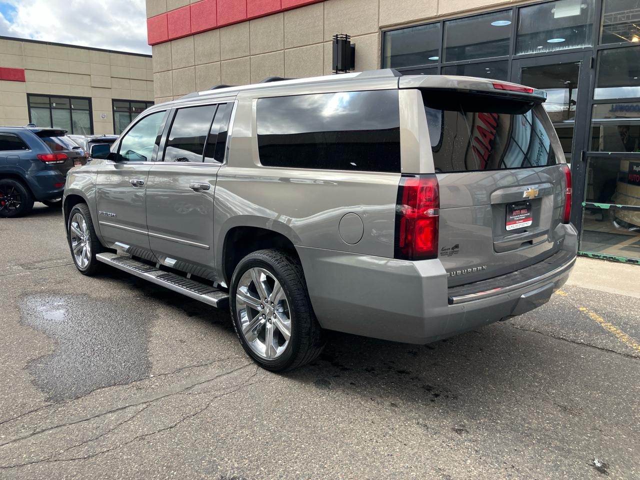 Chevrolet Suburban Premier 4WD 2017