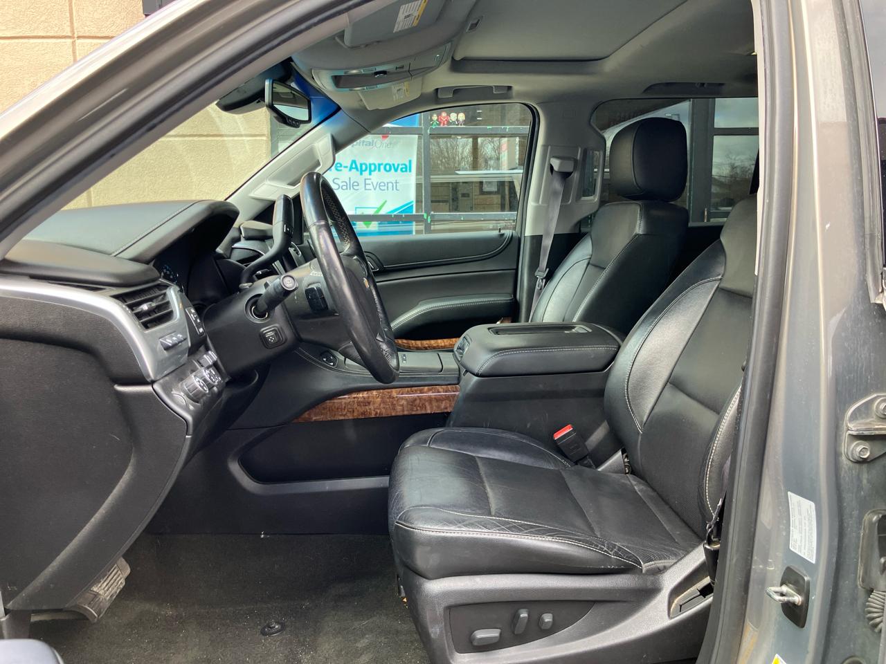 Chevrolet Suburban Premier 4WD 2017