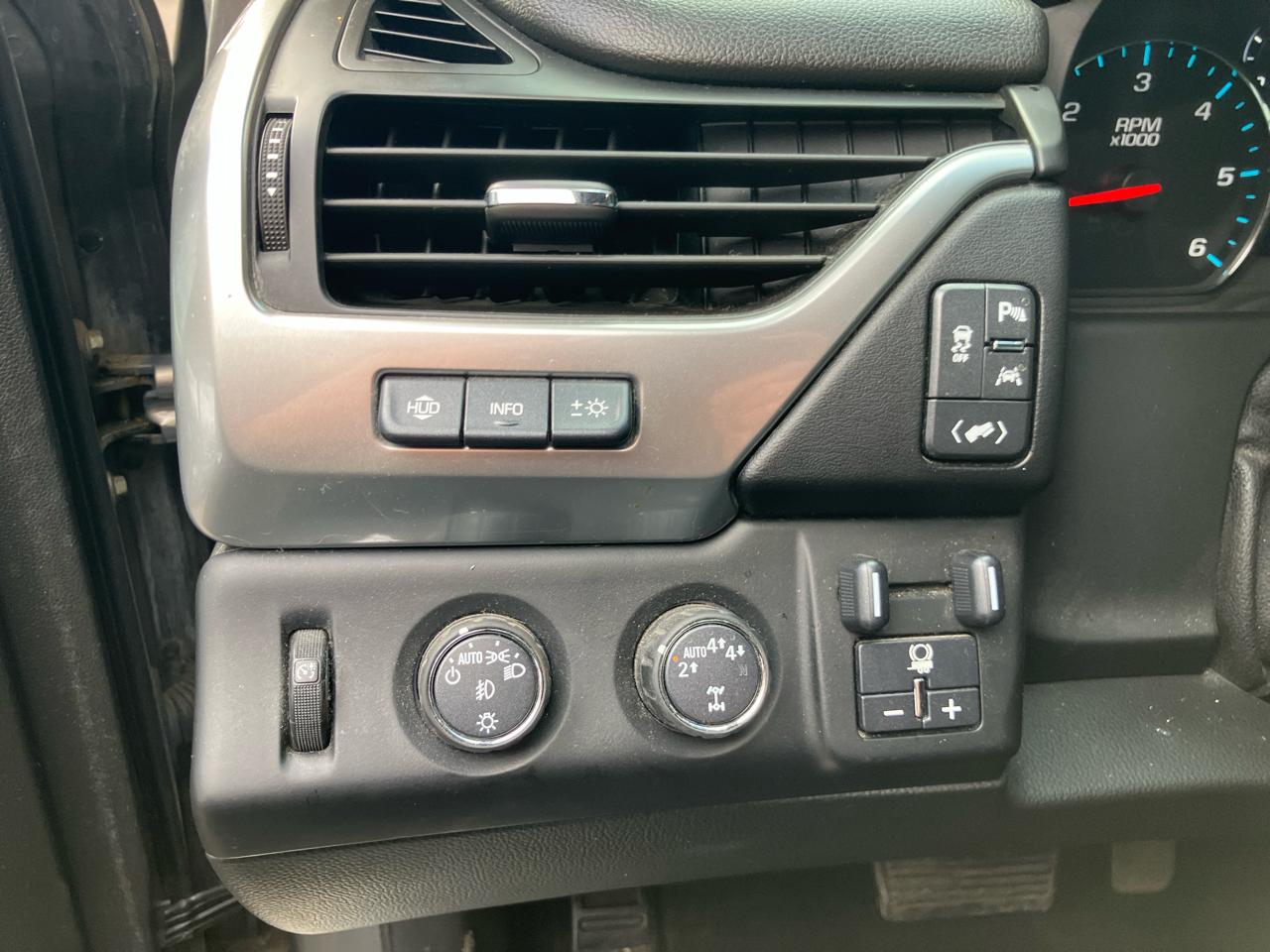 Chevrolet Suburban Premier 4WD 2017