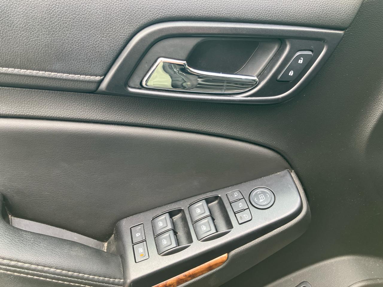 Chevrolet Suburban Premier 4WD 2017