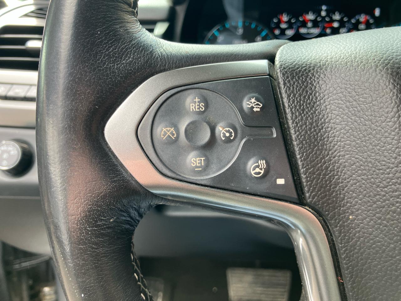 Chevrolet Suburban Premier 4WD 2017