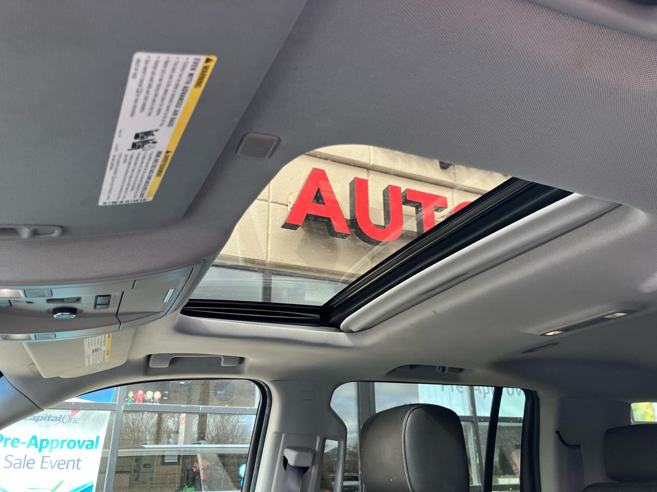 Chevrolet Suburban Premier 4WD 2017