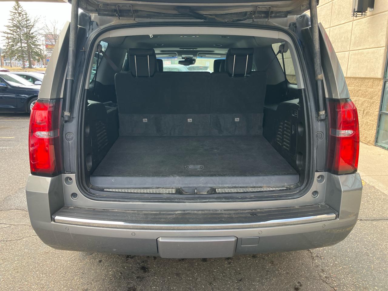 Chevrolet Suburban Premier 4WD 2017