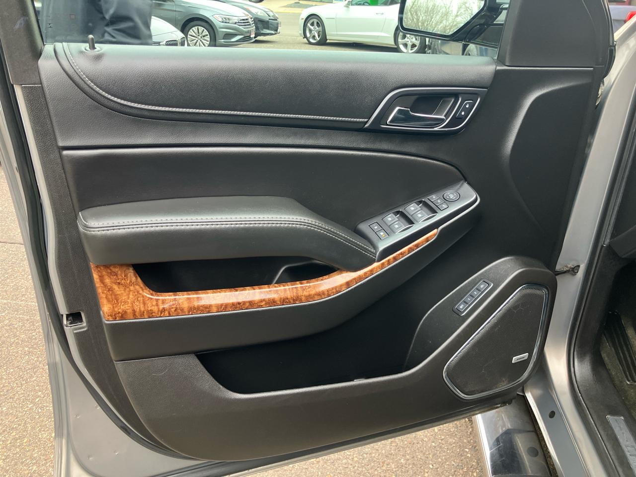 Chevrolet Suburban Premier 4WD 2017