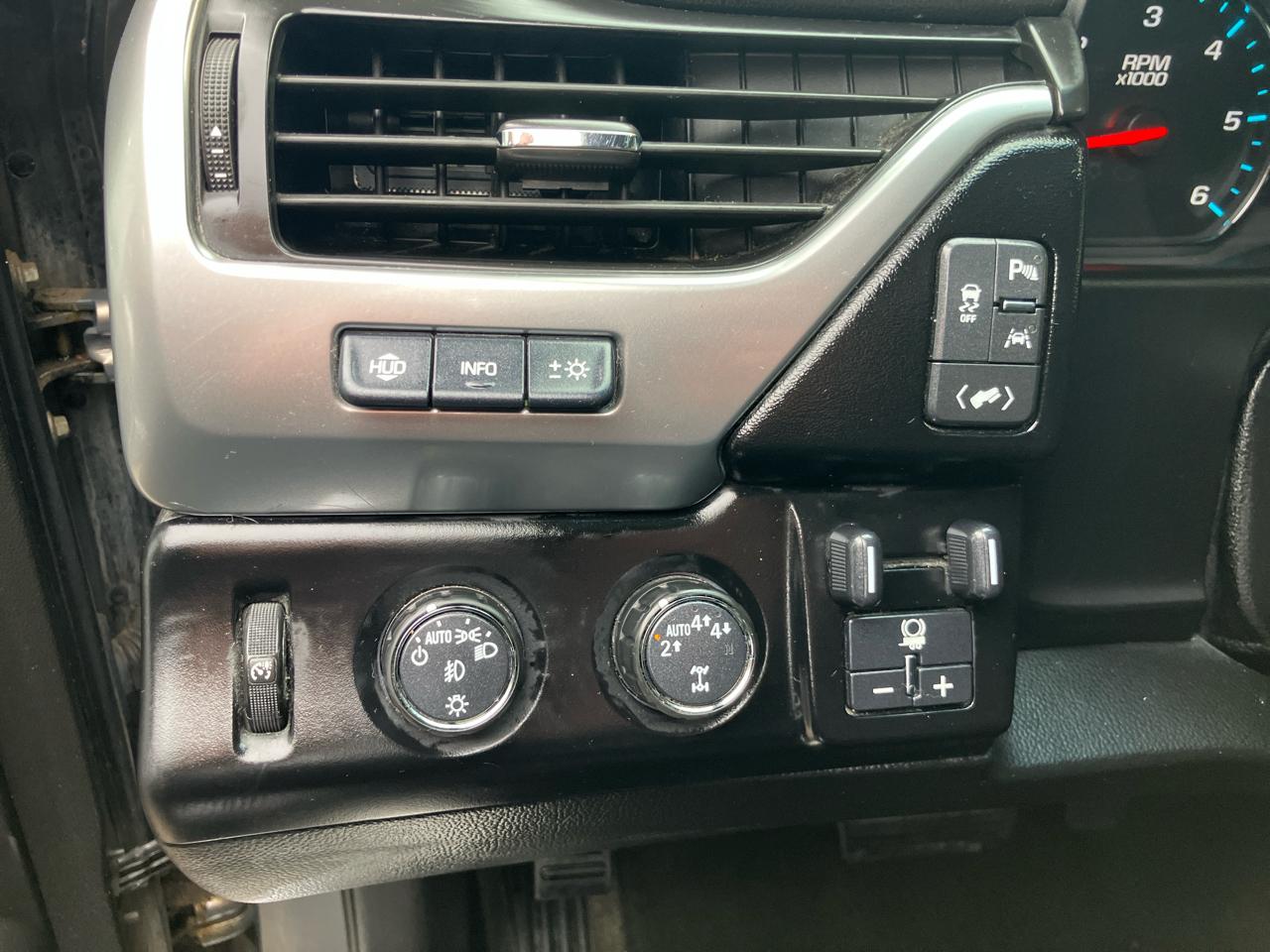 Chevrolet Suburban Premier 4WD 2017