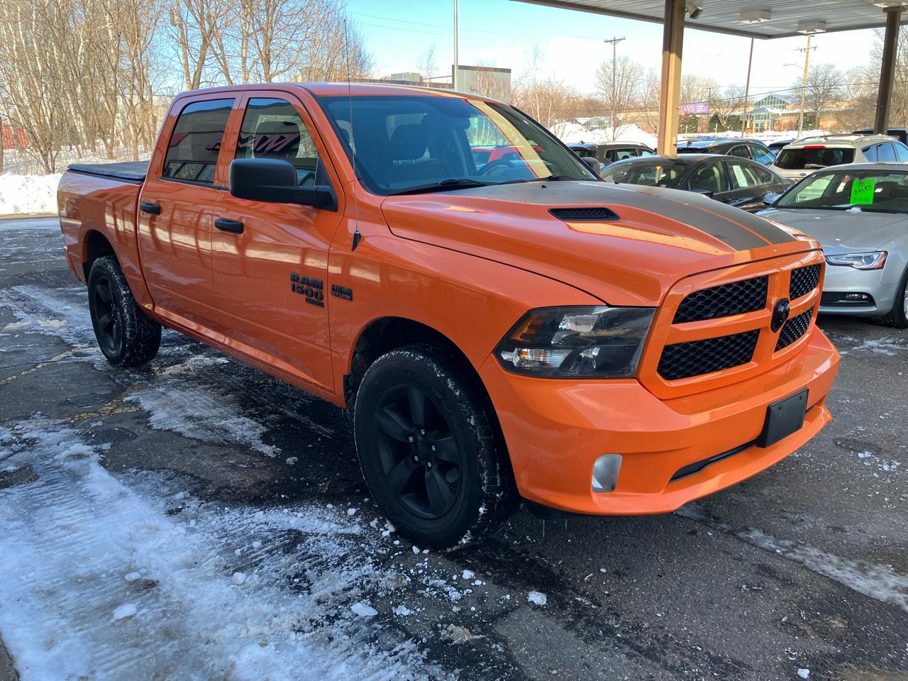 RAM 1500 Classic Tradesman Crew Cab SWB 4WD 2019