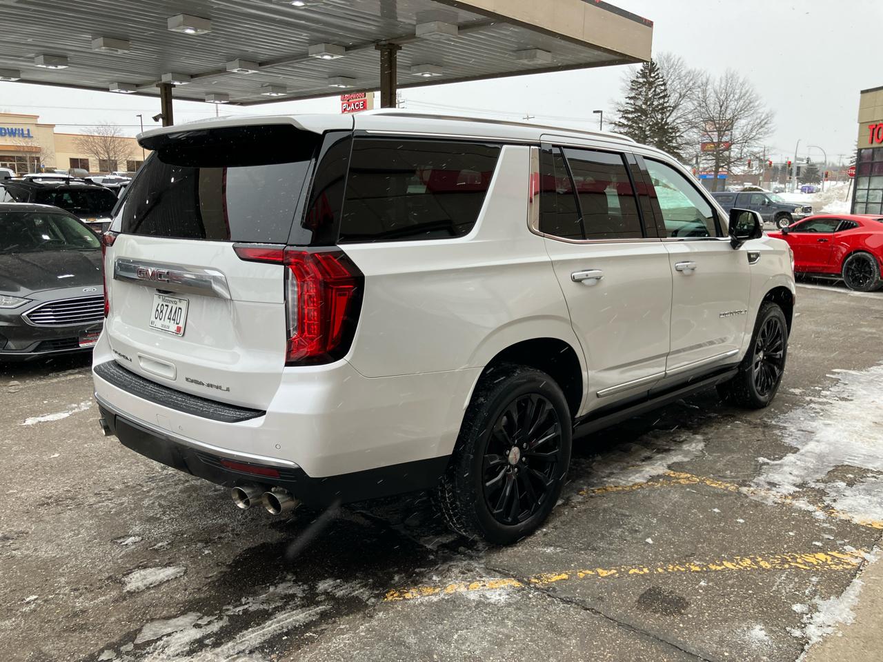 GMC Yukon Denali 4WD 2021