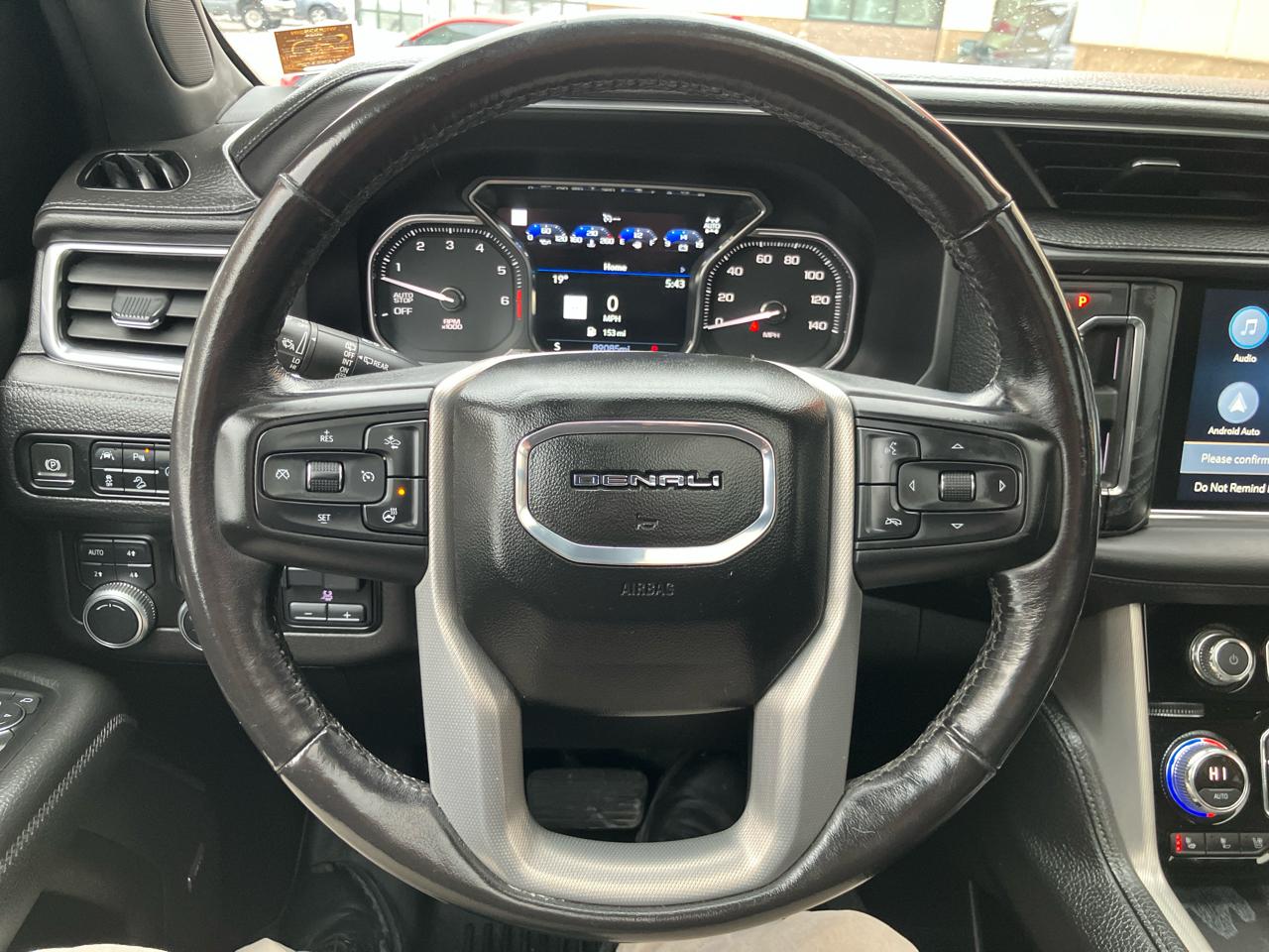 GMC Yukon Denali 4WD 2021