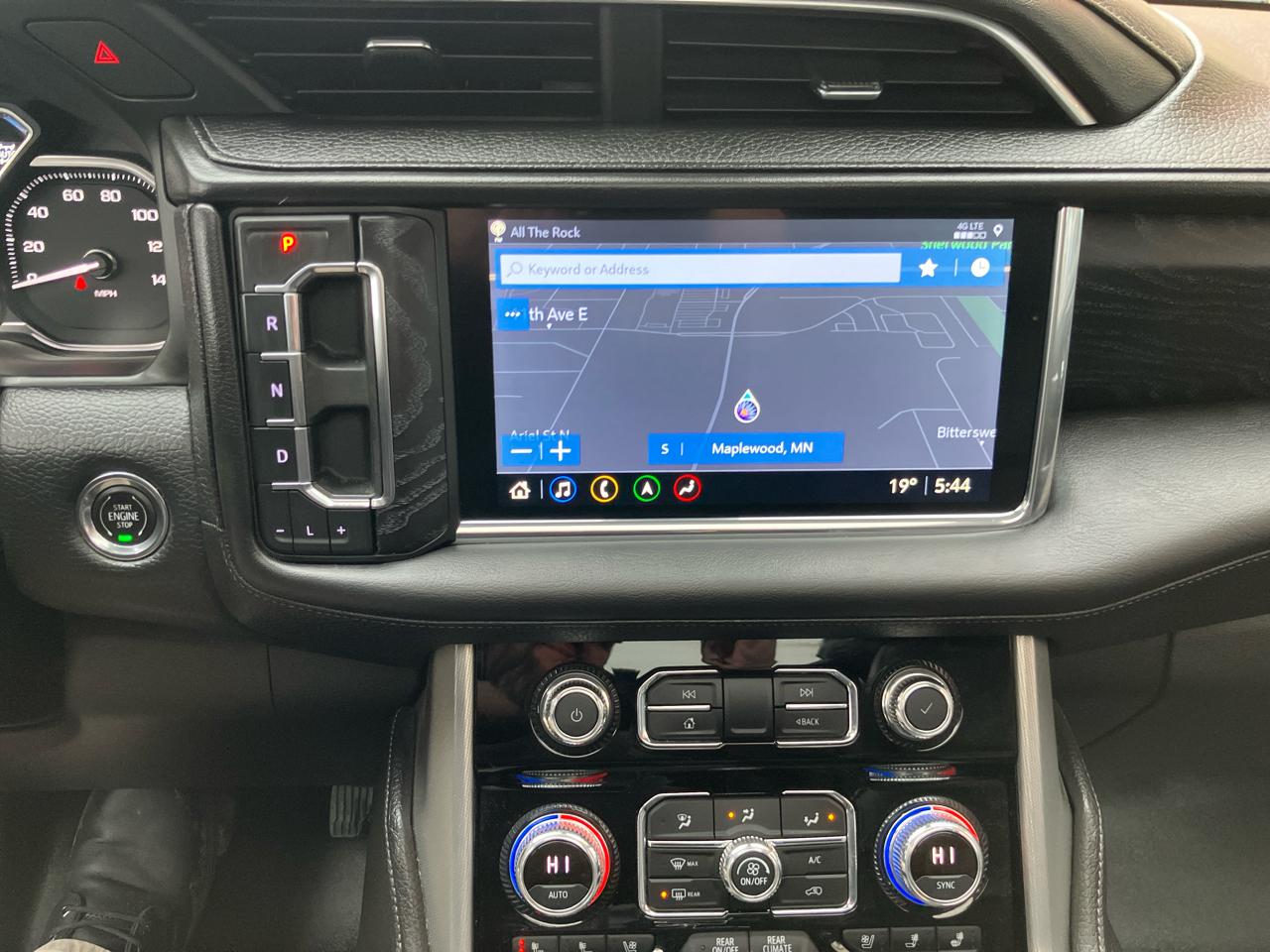 GMC Yukon Denali 4WD 2021