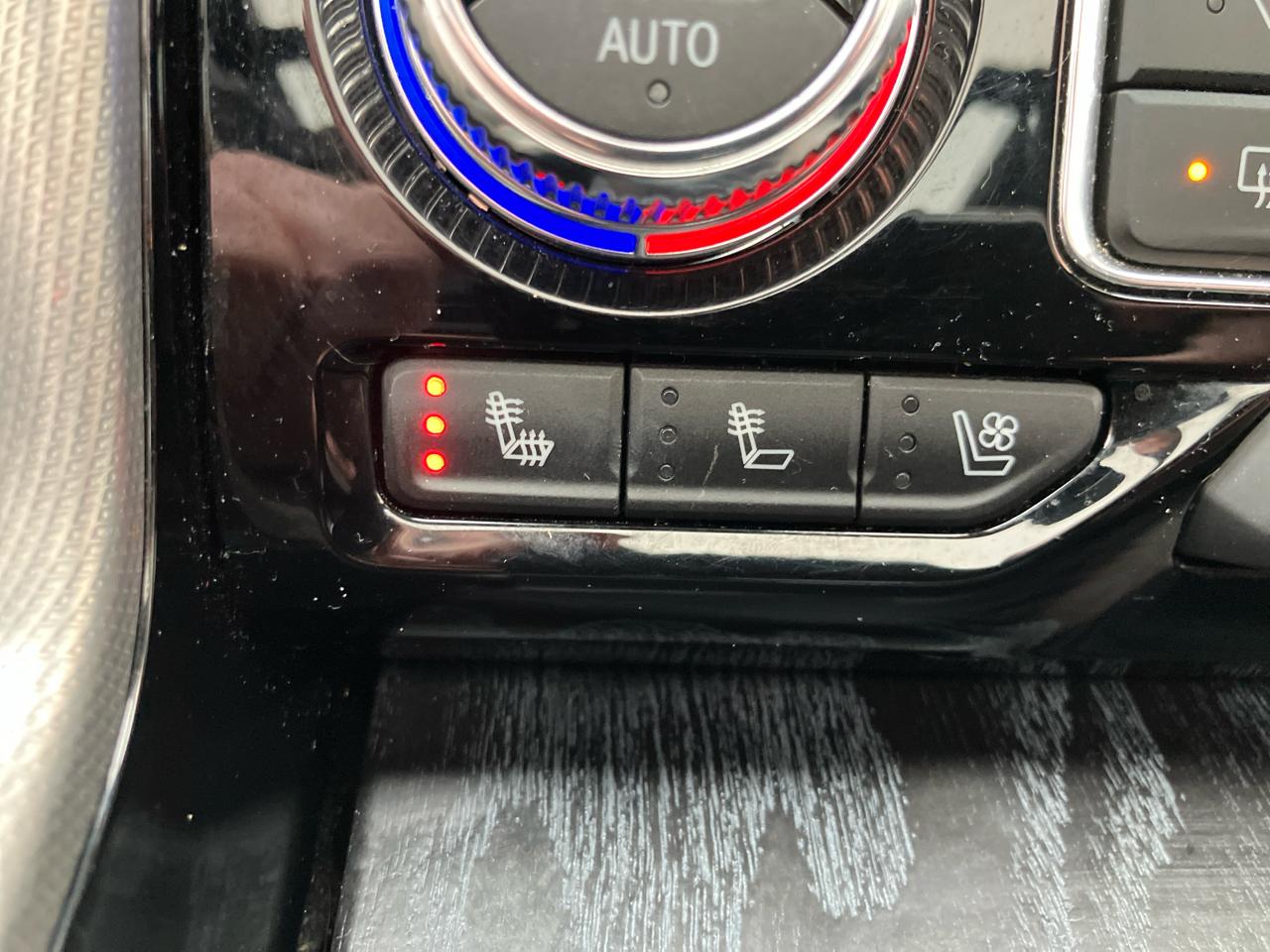 GMC Yukon Denali 4WD 2021