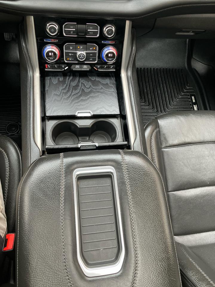 GMC Yukon Denali 4WD 2021