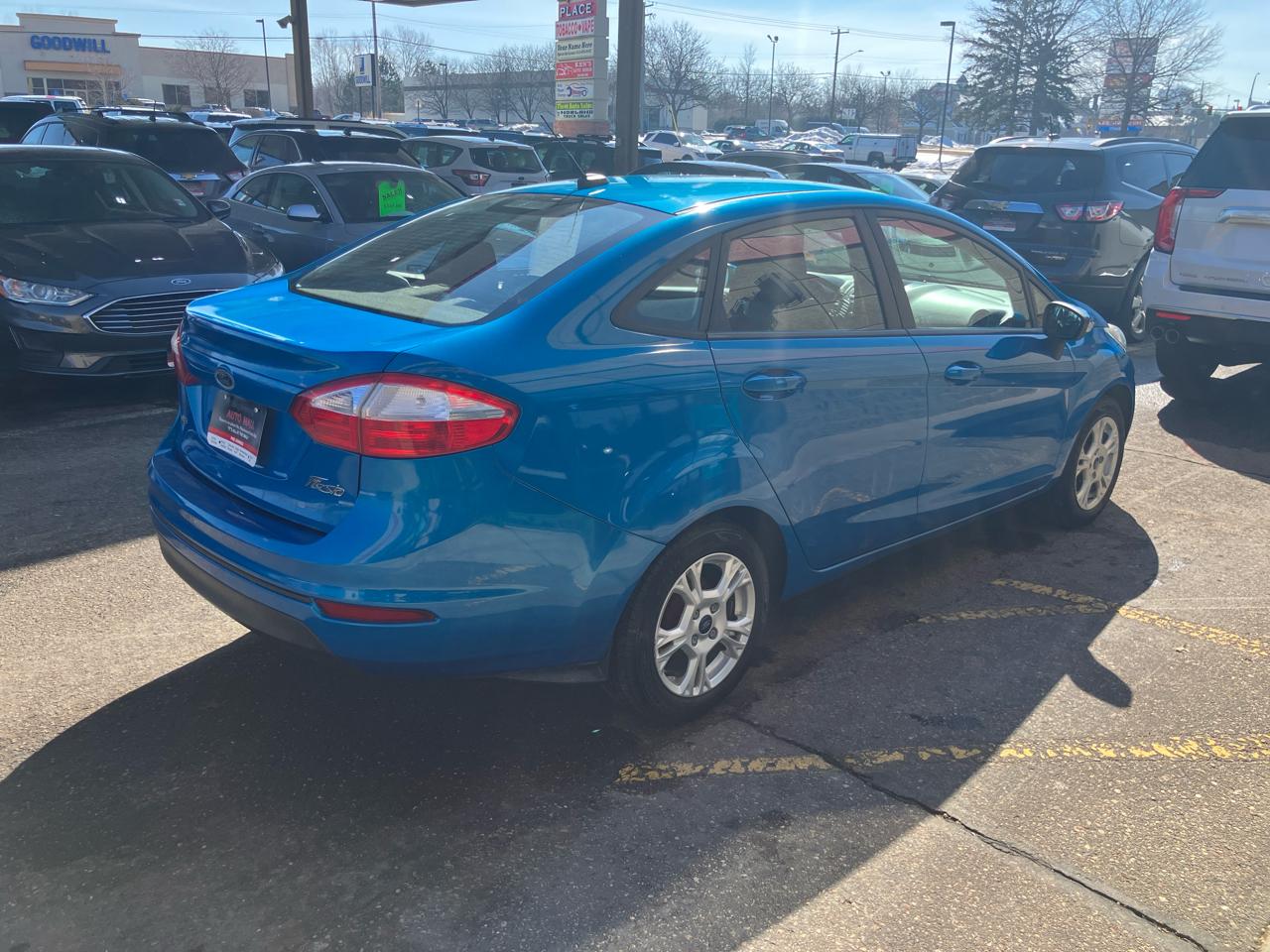 Ford Fiesta SE Sedan 2014