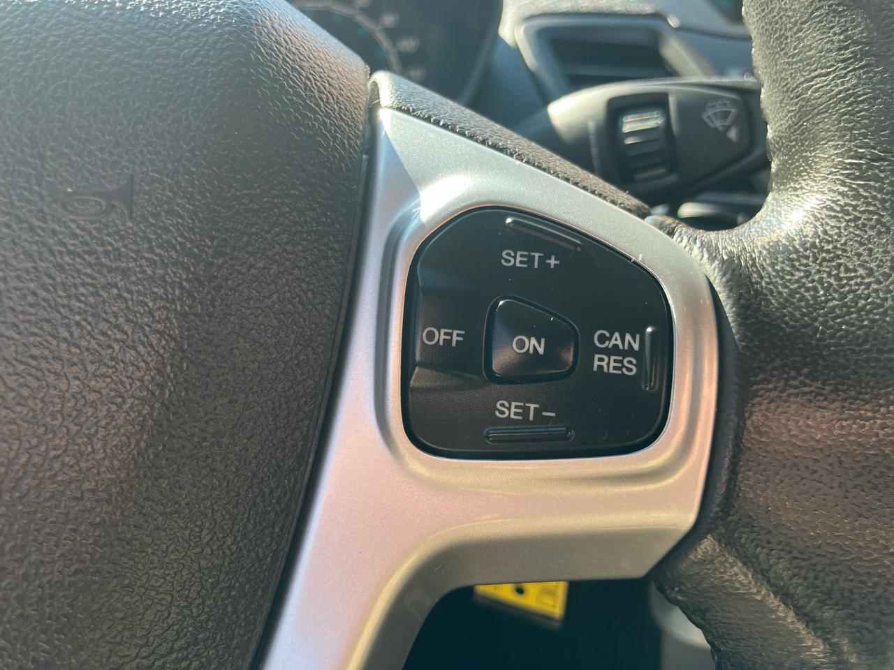 Ford Fiesta SE Sedan 2014