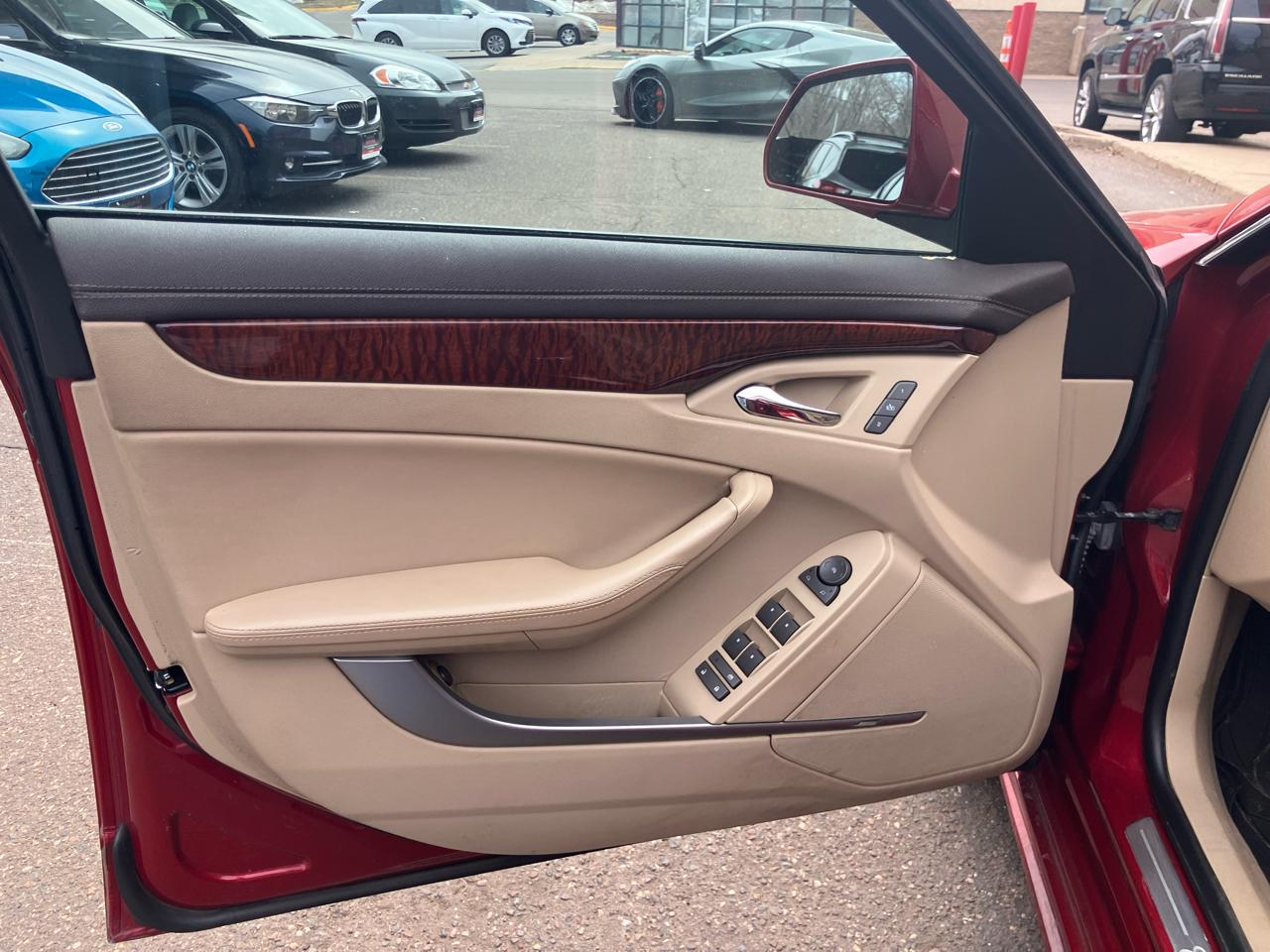 Cadillac CTS 3.6L Premium AWD w/Navi 2011