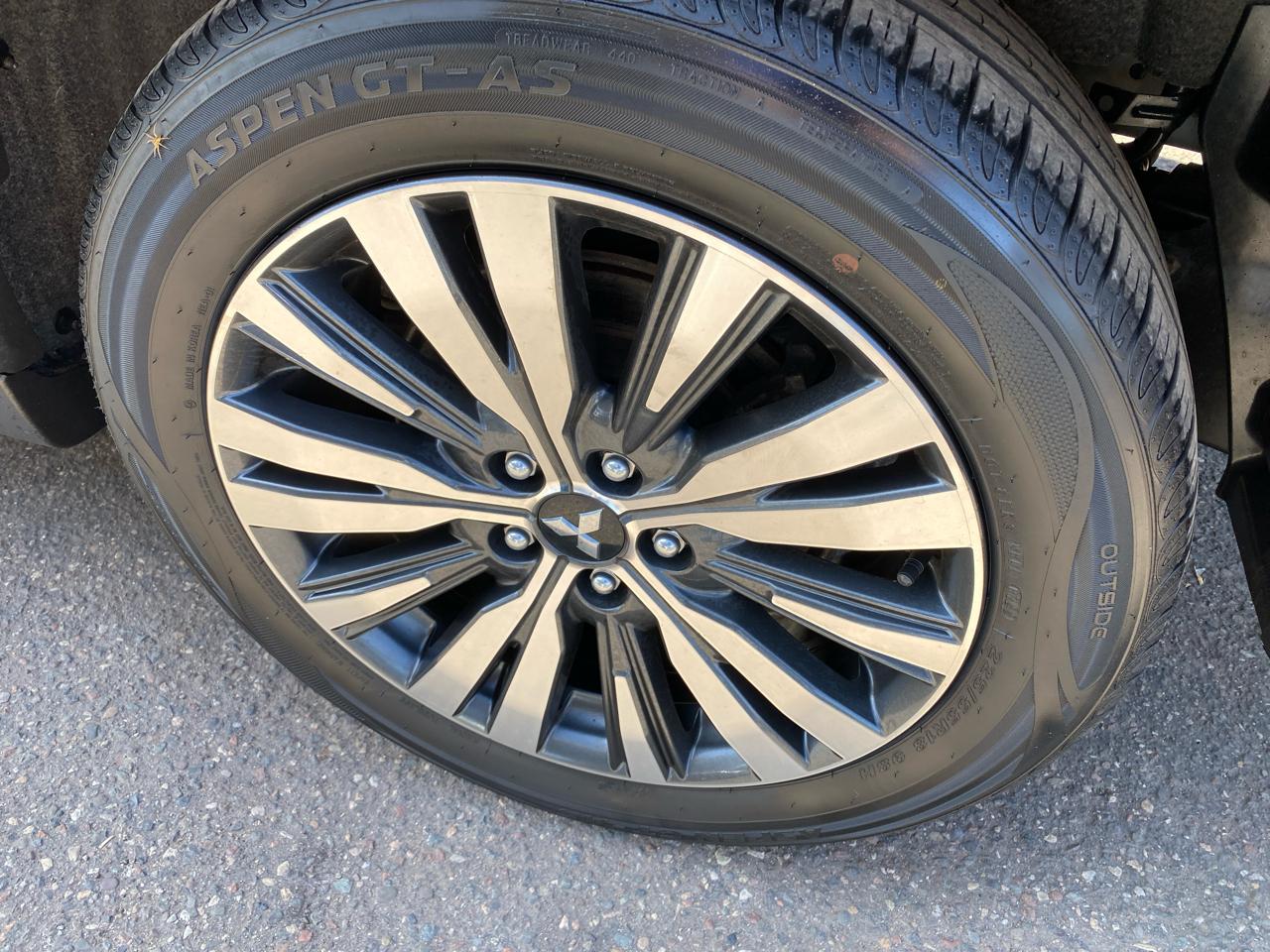 Mitsubishi Outlander SEL AWD 2020