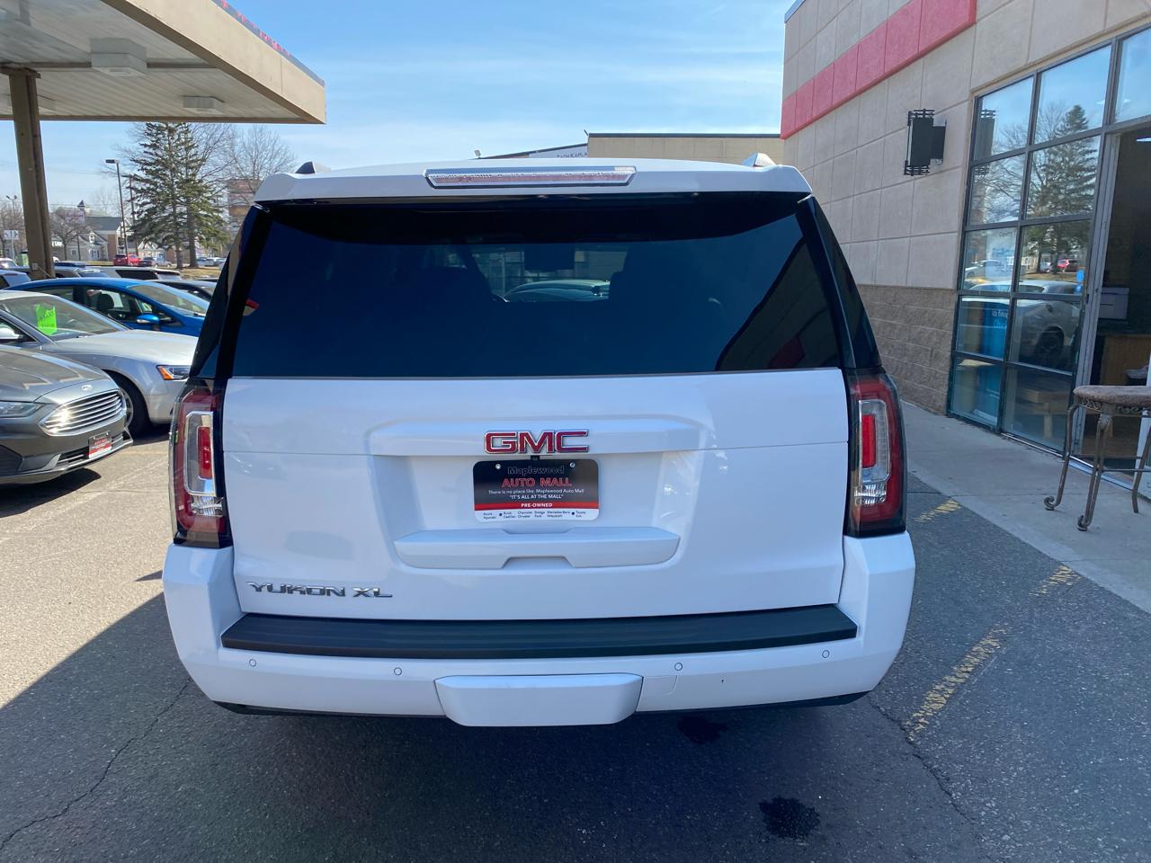 GMC Yukon XL SLT 4WD 2017