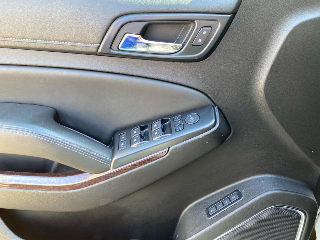 GMC Yukon XL SLT 4WD 2017