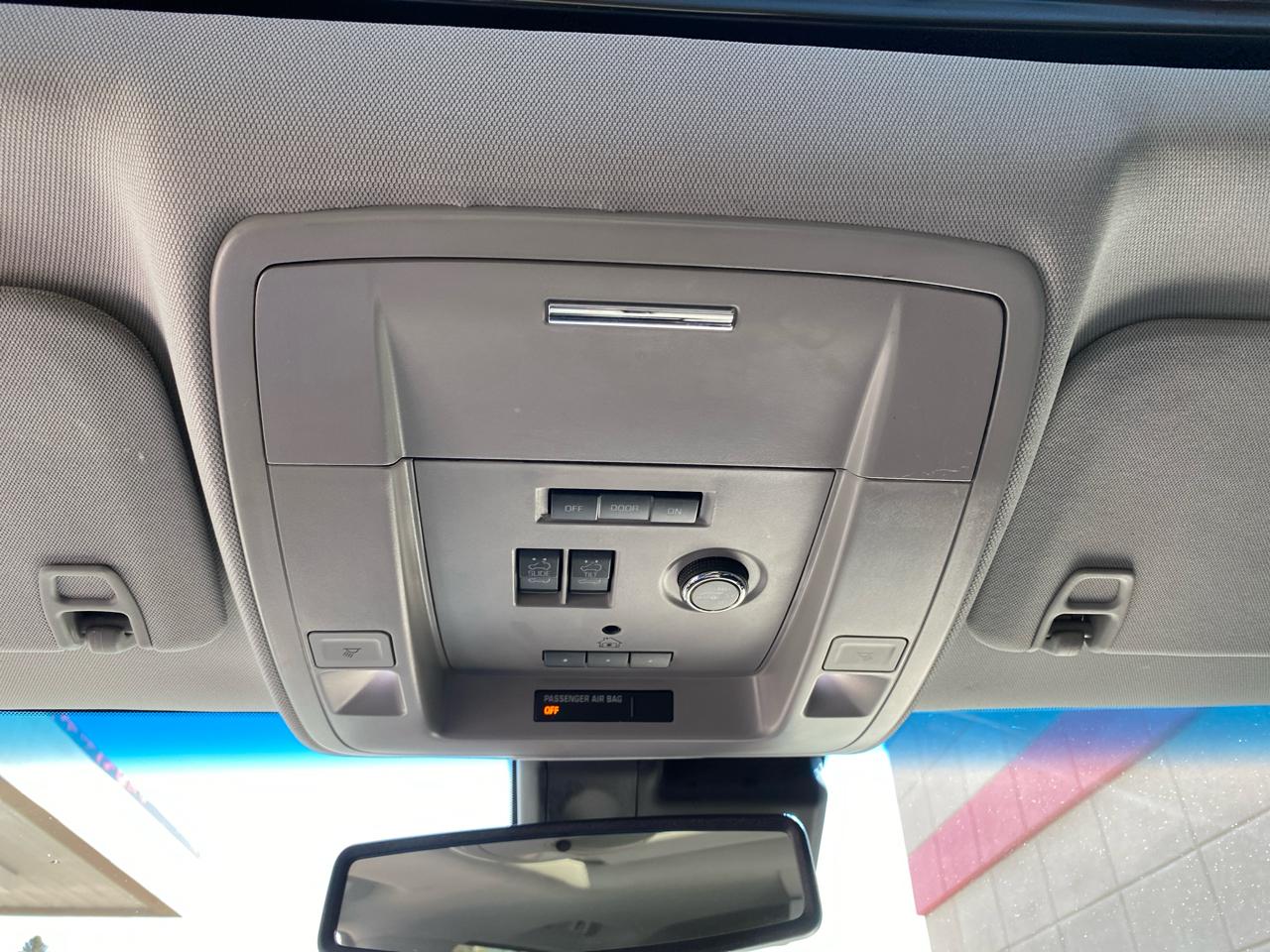 GMC Yukon XL SLT 4WD 2017