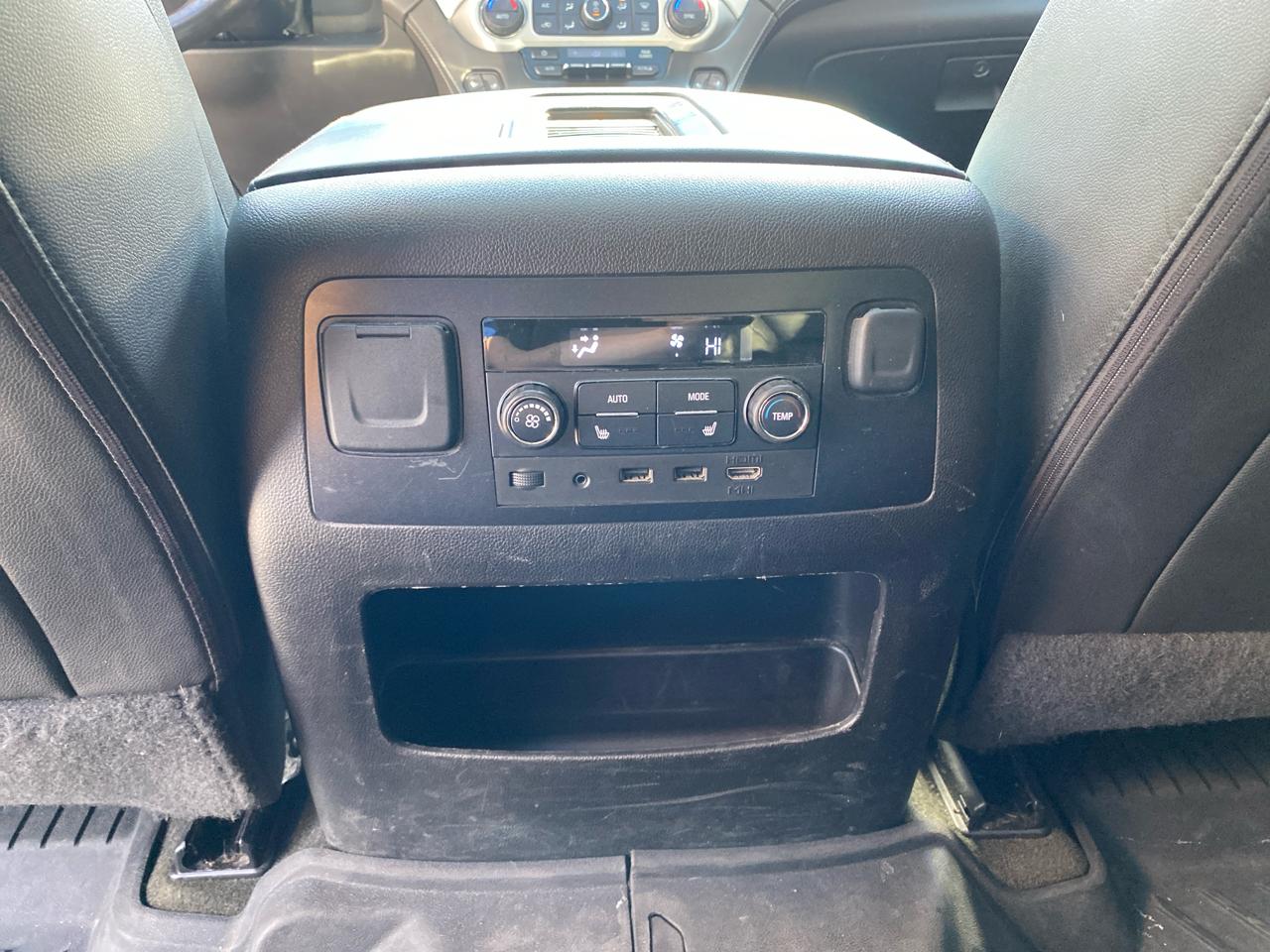 GMC Yukon XL SLT 4WD 2017