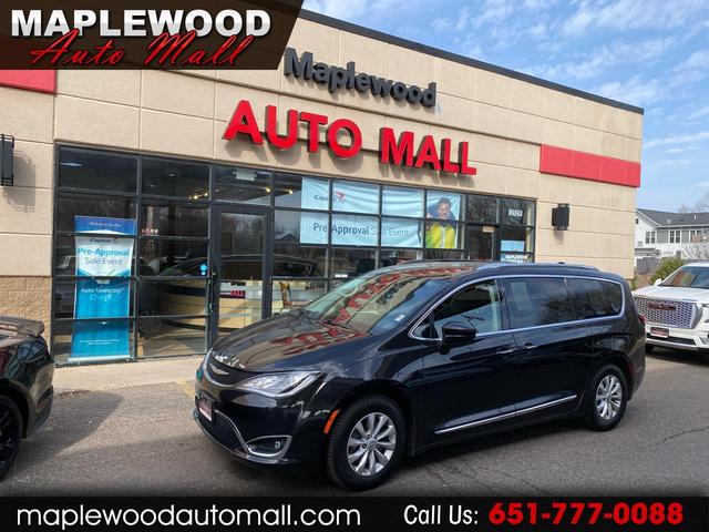 Black 2018 Chrysler Pacifica Touring L FWD Minivan Front-Wheel Drive Automatic