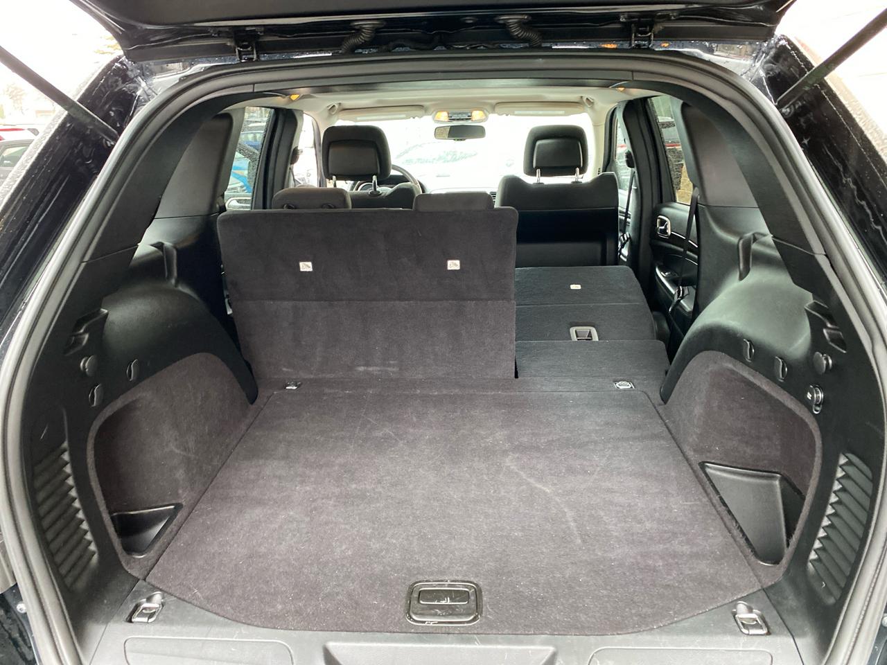 Jeep Grand Cherokee Laredo 4WD 2013