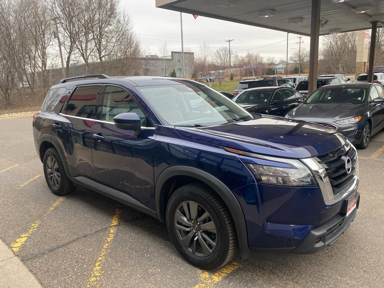 Nissan Pathfinder SV 4WD 2022