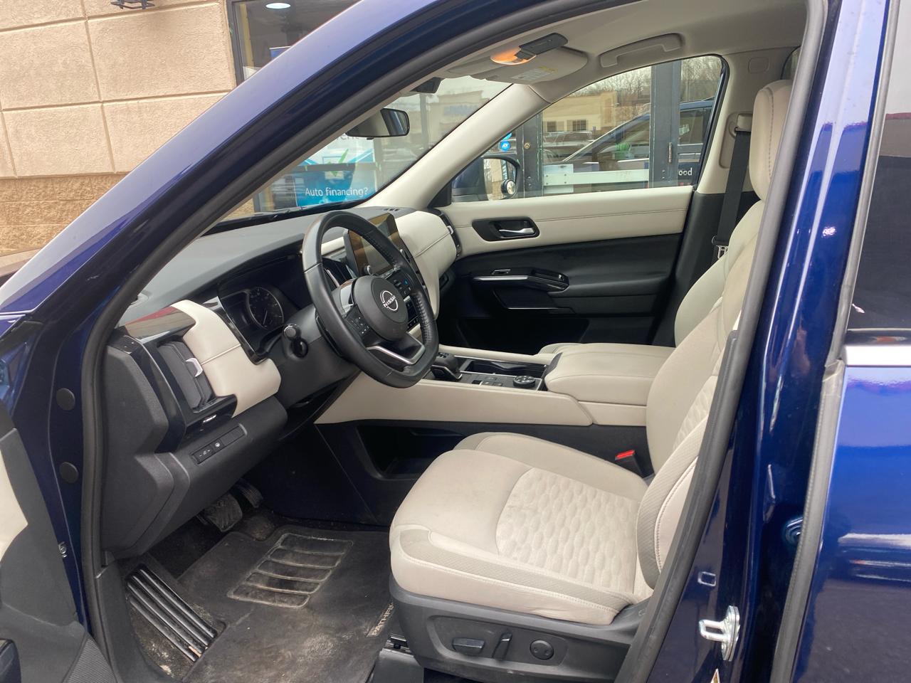 Nissan Pathfinder SV 4WD 2022