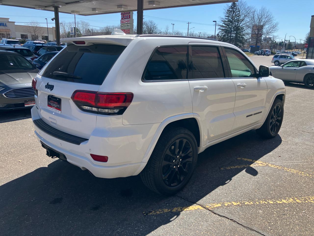 Jeep Grand Cherokee Laredo 4WD 2020