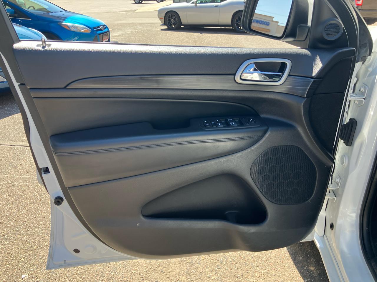 Jeep Grand Cherokee Laredo 4WD 2020