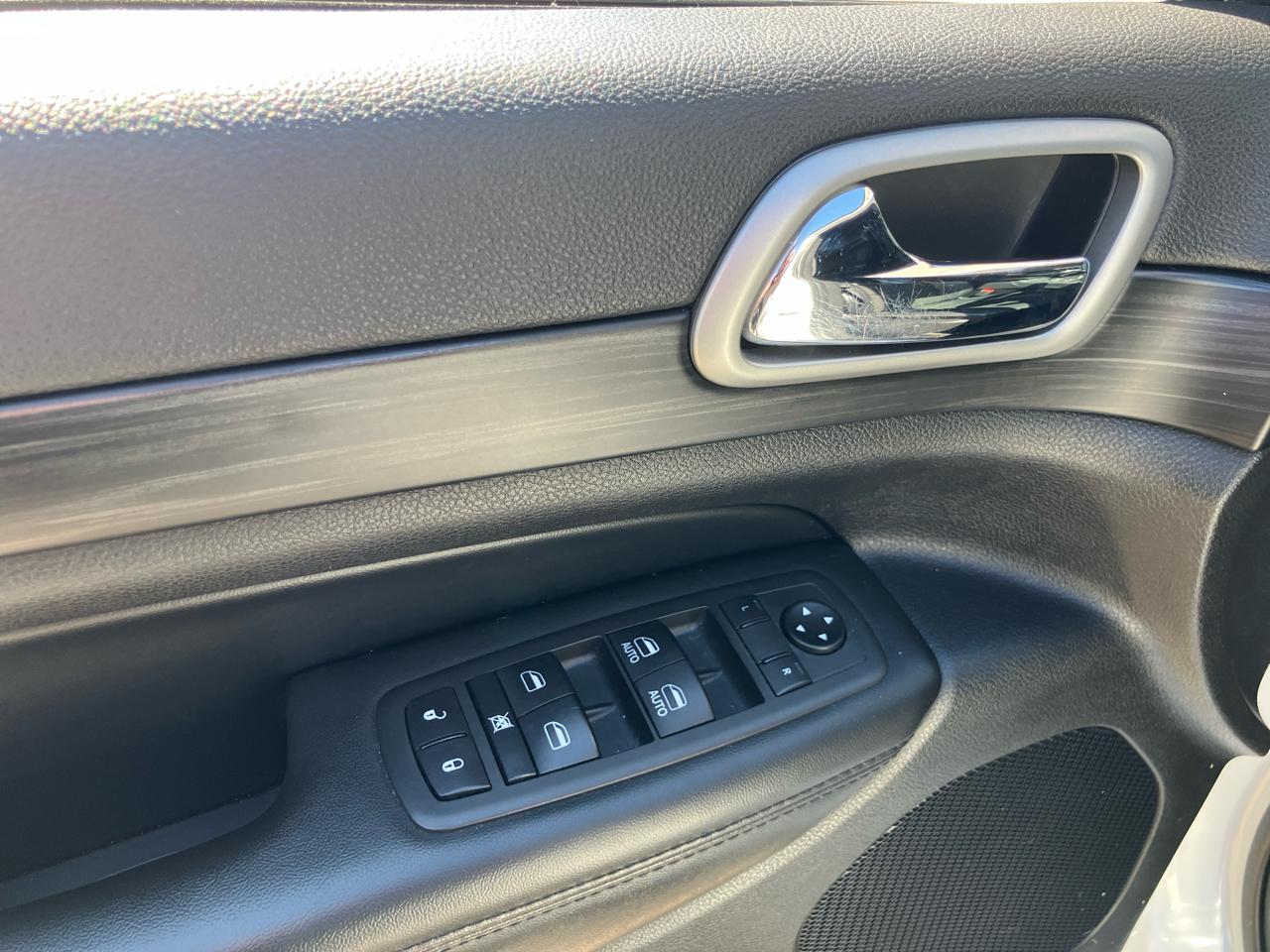 Jeep Grand Cherokee Laredo 4WD 2020