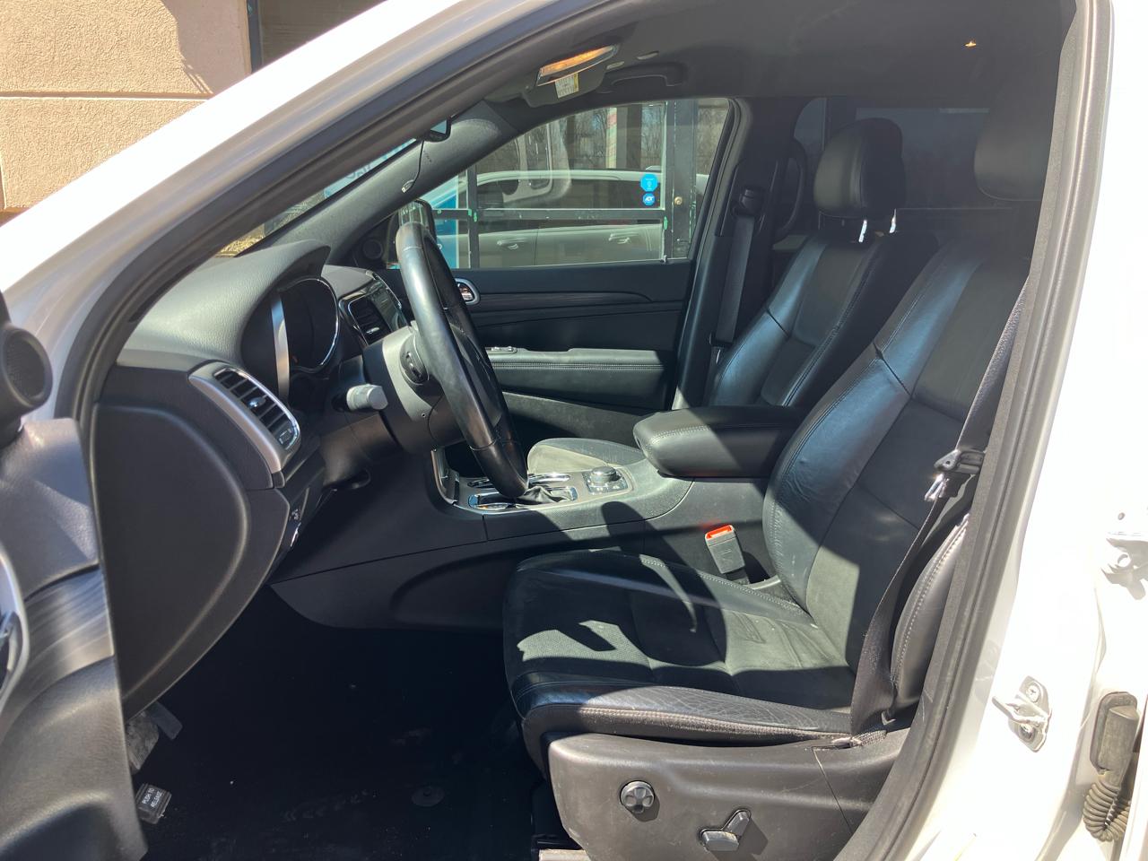 Jeep Grand Cherokee Laredo 4WD 2020