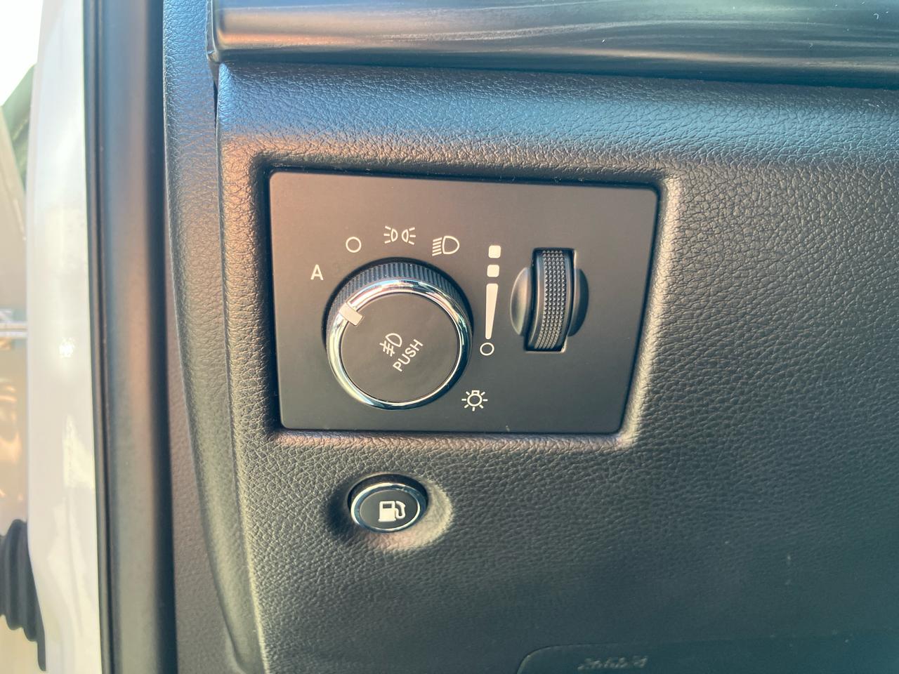 Jeep Grand Cherokee Laredo 4WD 2020