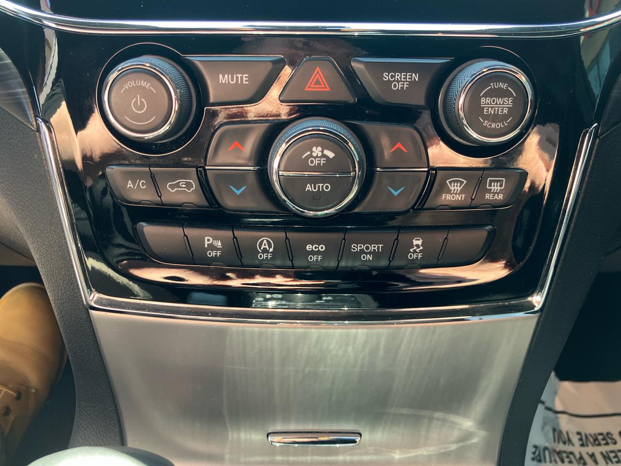 Jeep Grand Cherokee Laredo 4WD 2020