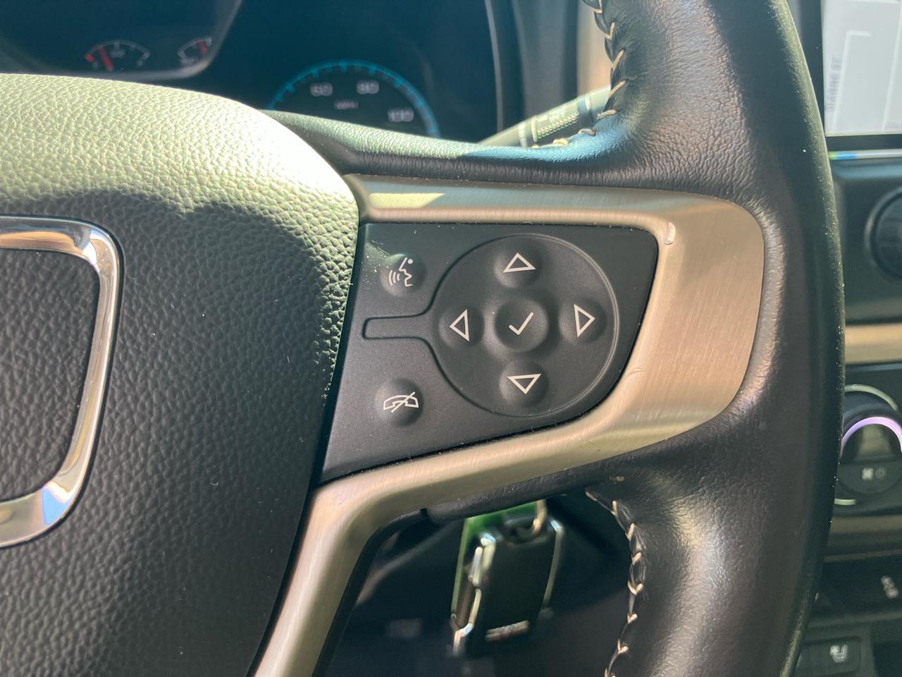 GMC Canyon Denali Crew Cab 4WD Long Box 2018