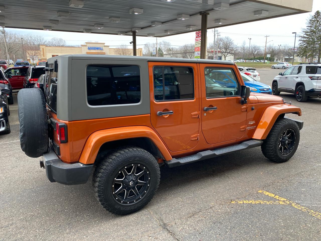 Jeep Wrangler Unlimited Sahara 4WD 2010