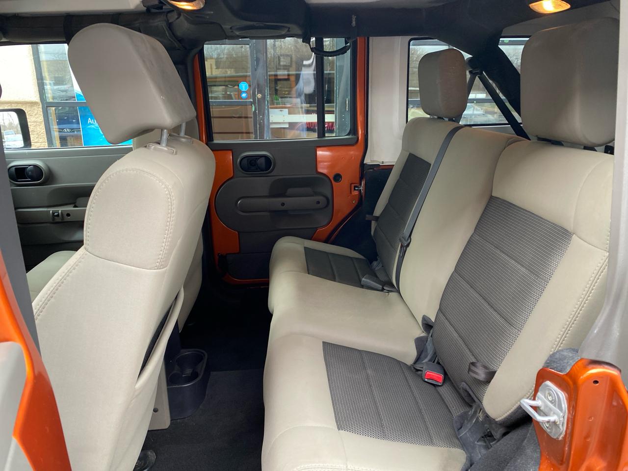 Jeep Wrangler Unlimited Sahara 4WD 2010