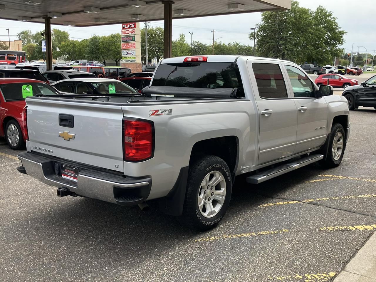 Chevrolet Silverado 1500 4WD Crew Cab 143.5" LT w/2LT 2015