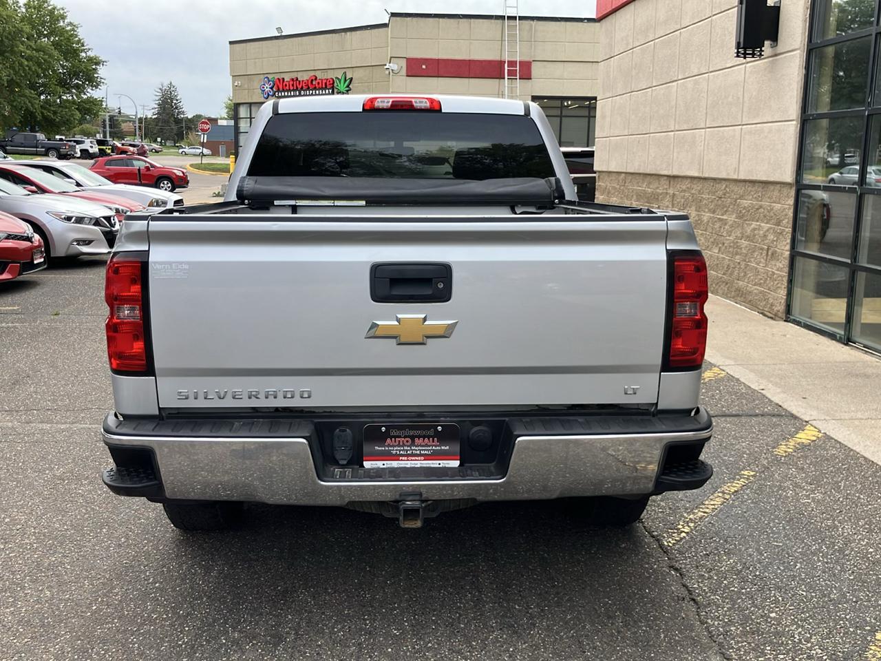 Chevrolet Silverado 1500 4WD Crew Cab 143.5" LT w/2LT 2015