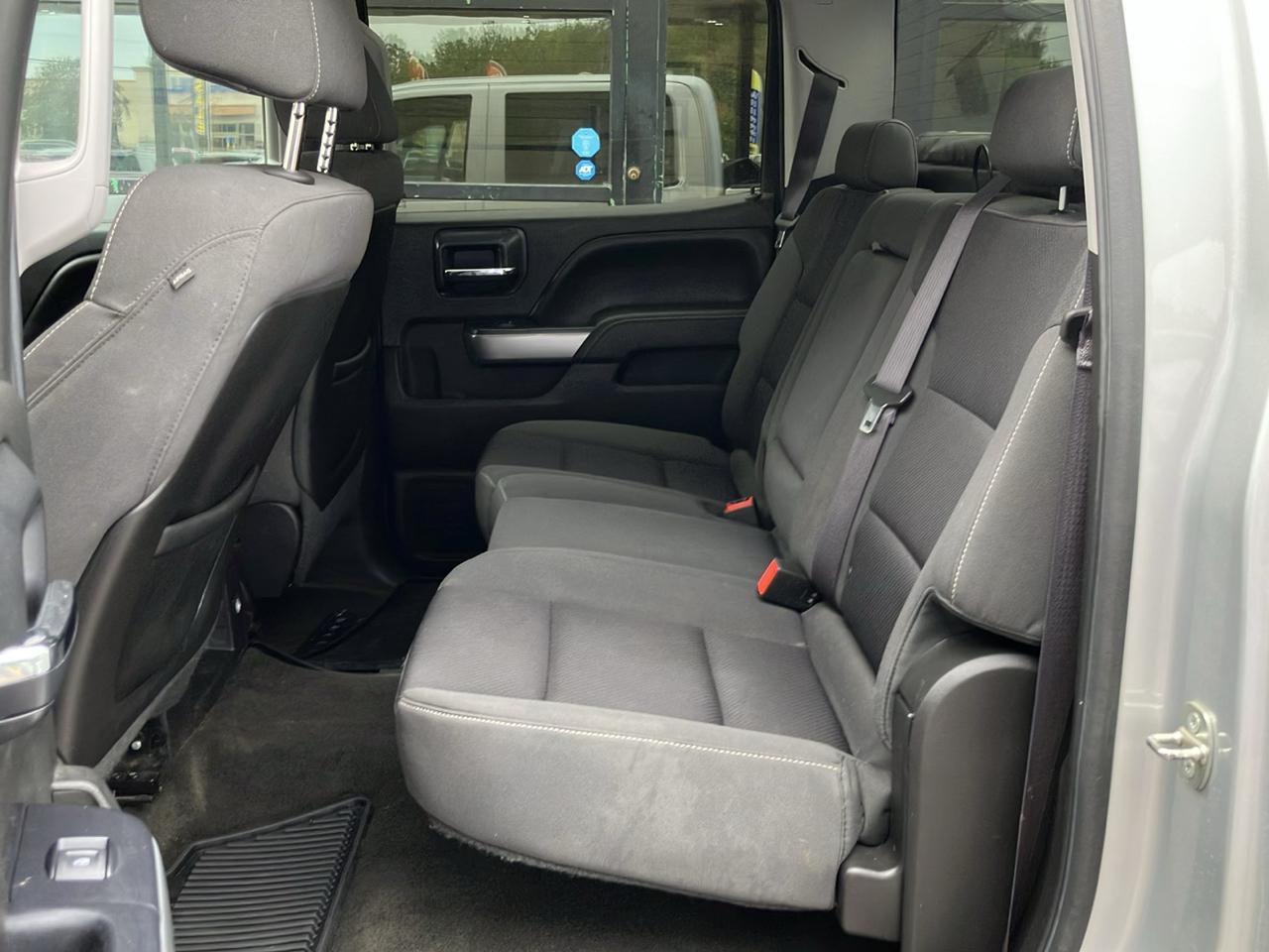 Chevrolet Silverado 1500 4WD Crew Cab 143.5" LT w/2LT 2015
