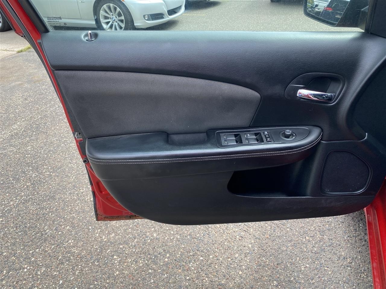 Dodge Avenger 4dr Sdn Express 2011
