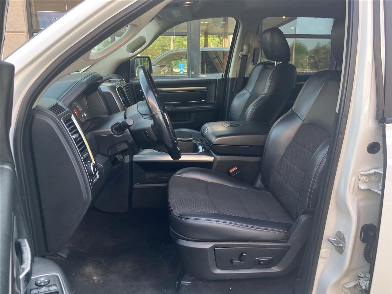 RAM 1500 4WD Crew Cab 149" Sport 2017