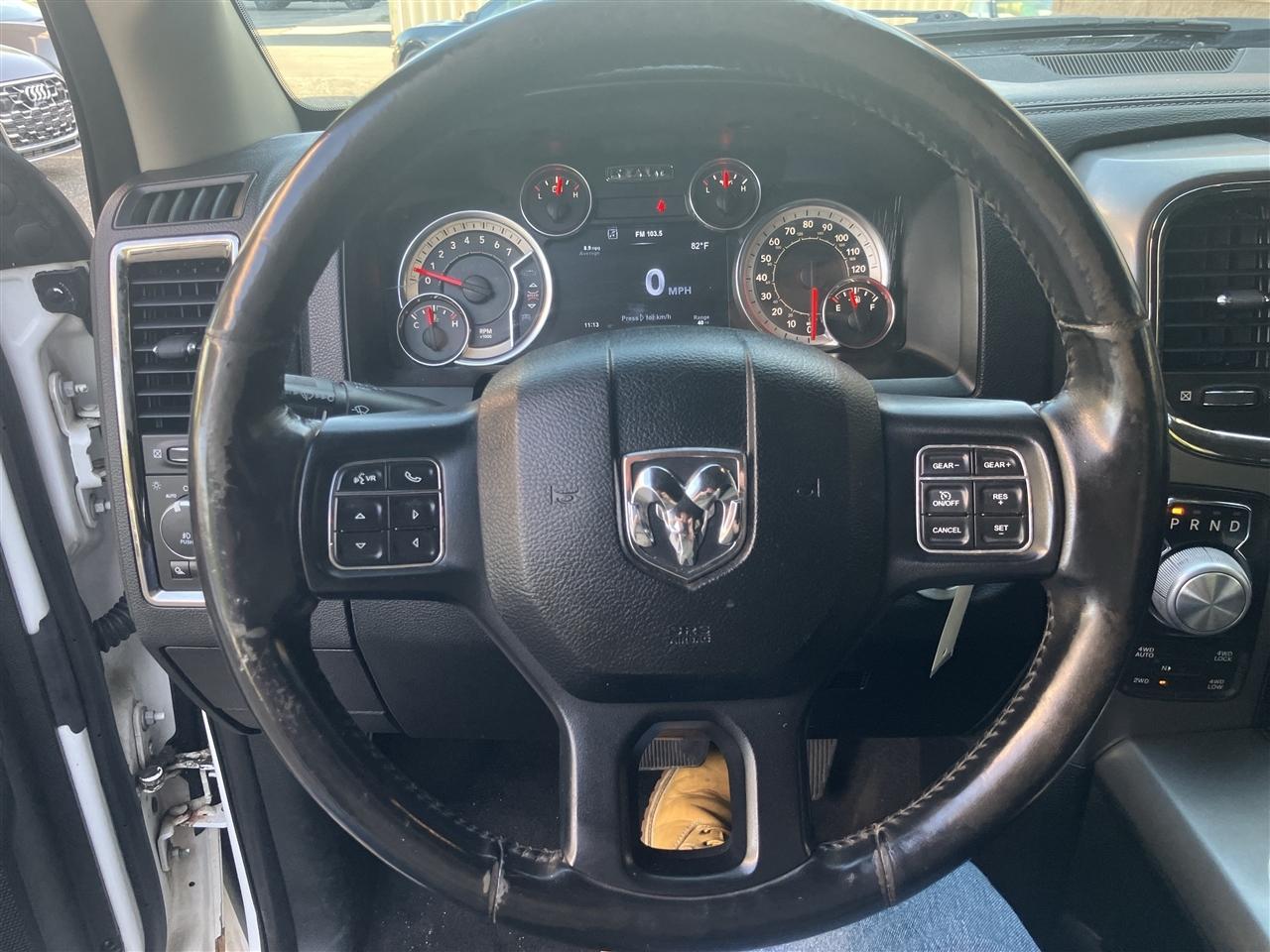 RAM 1500 4WD Crew Cab 149" Sport 2017