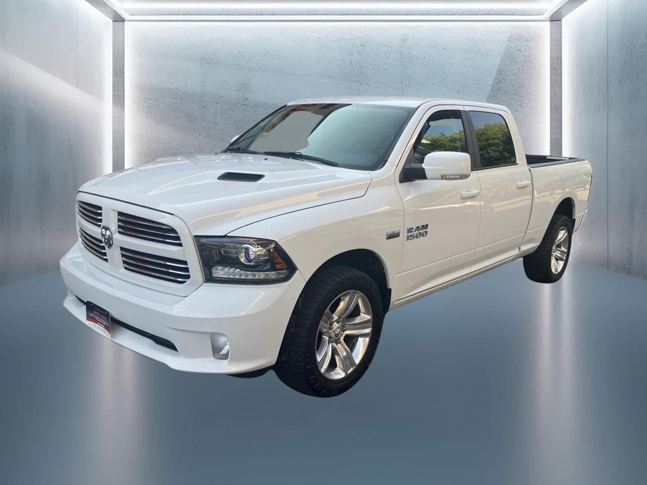 RAM 1500 4WD Crew Cab 149" Sport 2017
