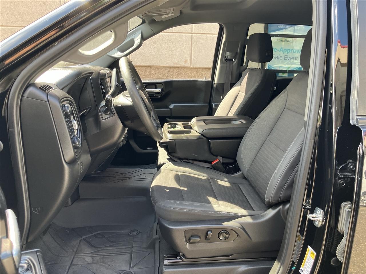 Chevrolet Silverado 1500 4WD Crew Cab 147" Custom 2023